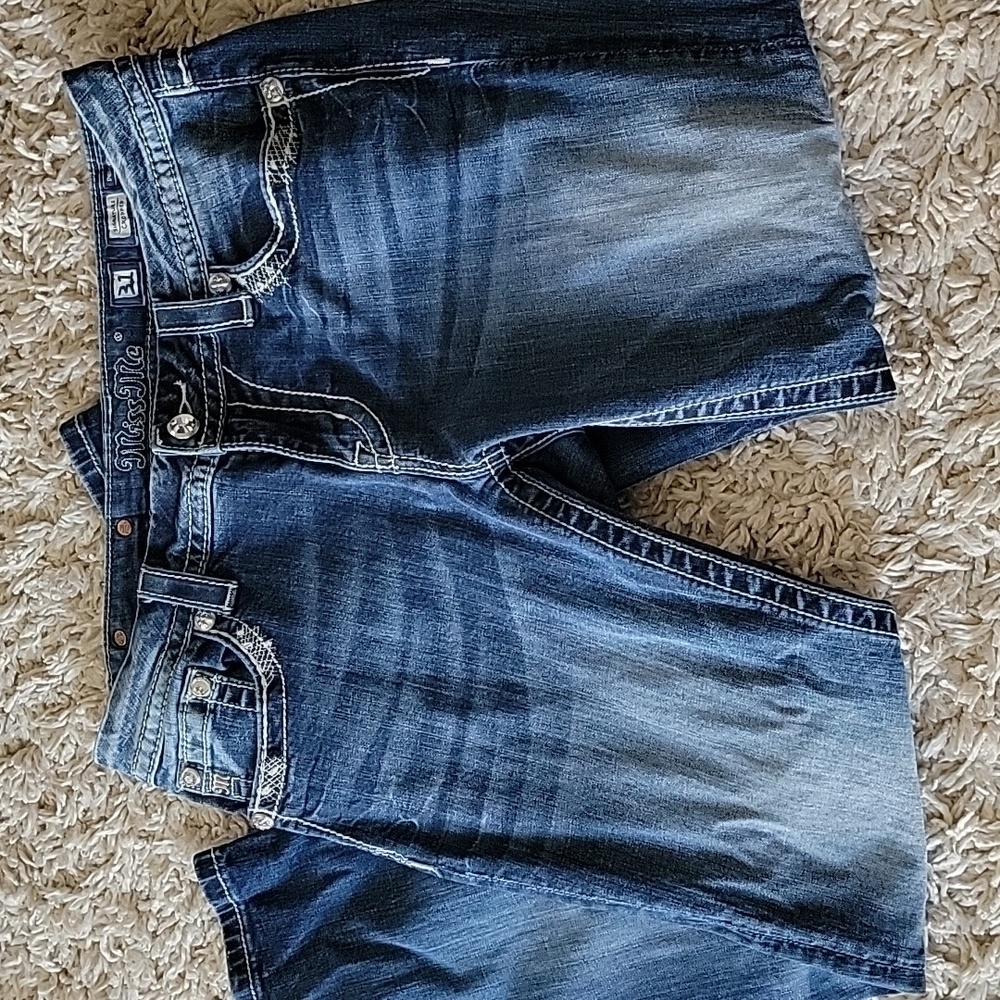 Miss Me crop jeans